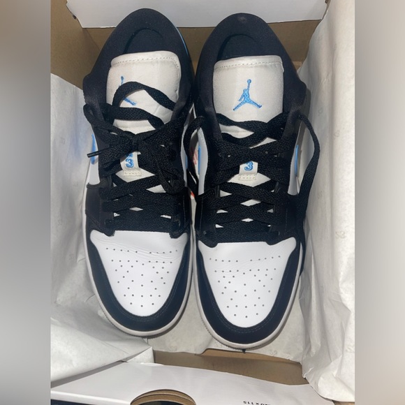 Women’s Air Jordan 1 Low Black/ University Blue-White Size 10 - Picture 12 of 16
